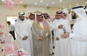 Attendance of the governor of Wadi Al-Dawaser and the General Hospital with the Faculty of Medical Sciences at the Valley at the Sultan Exhibition